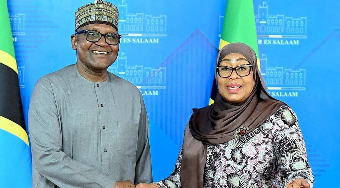 Dangote Industries Limited Başkanı/CEO'su Aliko Dangote, Tanzanya Birleşik Cumhuriyeti Başkanı Samia Suluhu Hassan ile 28 Haziran 2026'da Dar es Salaam'daki Devlet Konutu'nda.