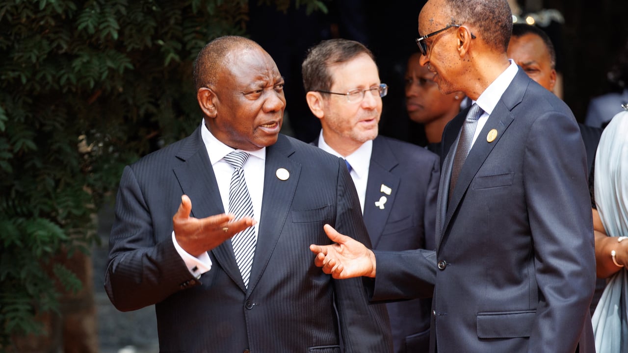 Crisp 'residents Are Prisoners In Their Homes': Ec Premier To Ask Ramaphosa For Military Intervention Photo in 4K