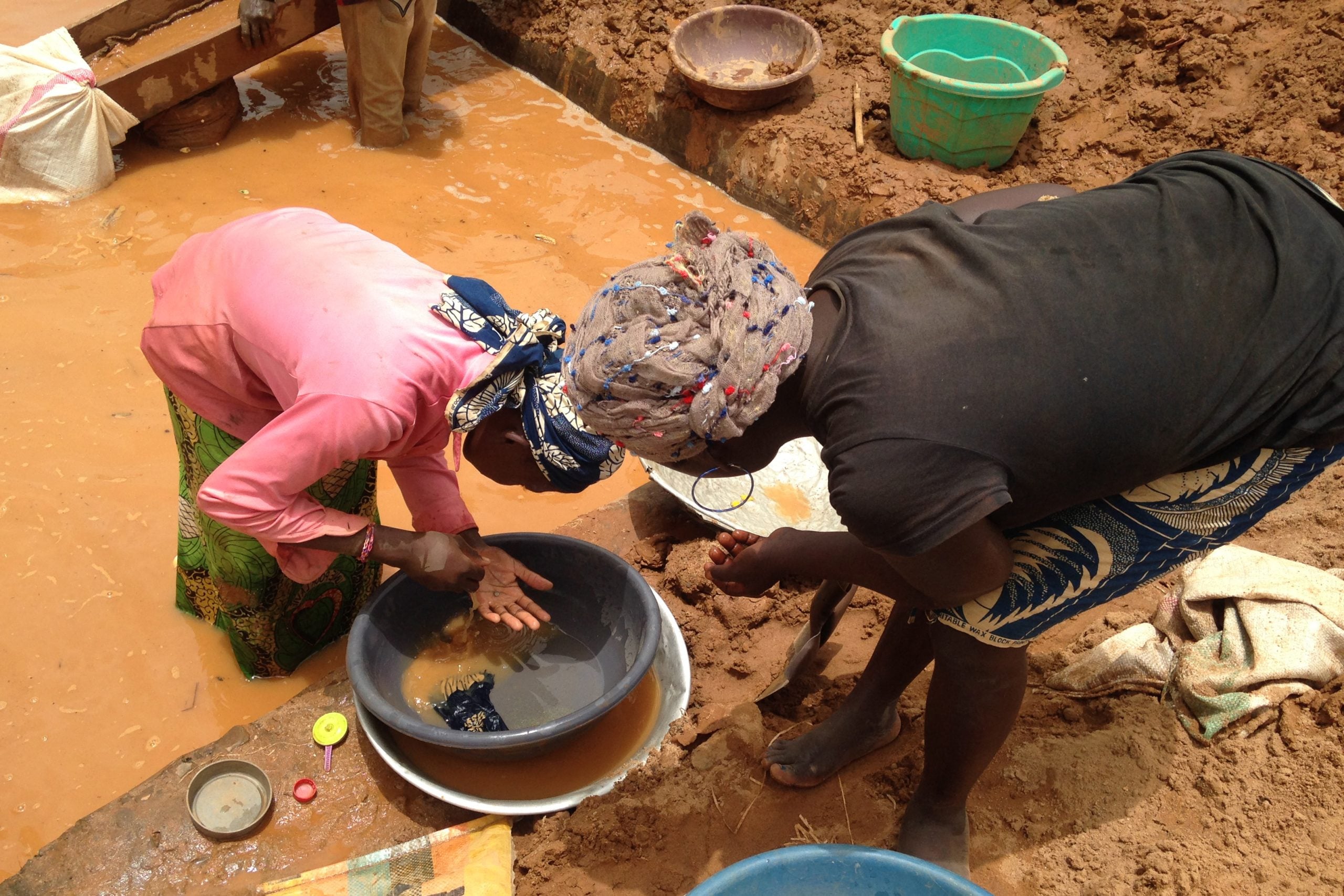 Cameroon’s phantom gold: Billions slipping through the state’s fingers