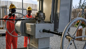 ENI workers in Port-Bouët, Côte d’Ivoire, on 23 November 2023. (File photo)