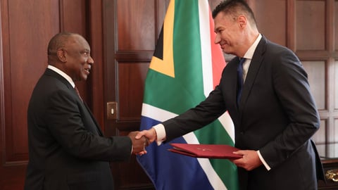 Ukraine’s ambassador to South Africa, Olexander Scherba, presents his letters of credence to South African President Cyril Ramaphosa in Pretoria.