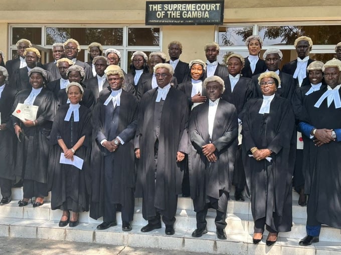 Africa's last wigs: Colonial fashion in modern courts