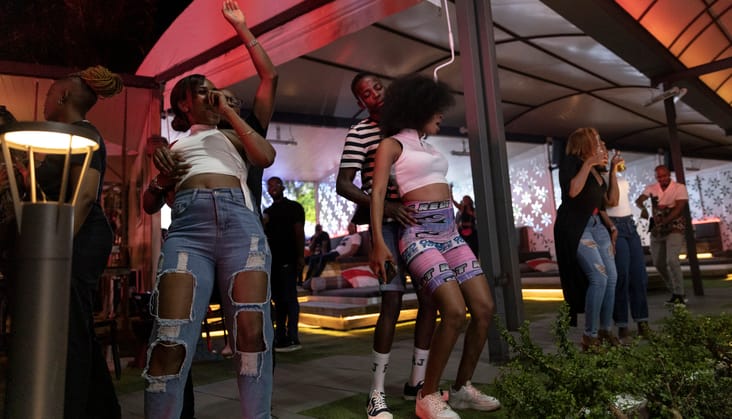 south-africa-top-10-amapiano-hits-from-2022-to-keep-you-glued-to-the